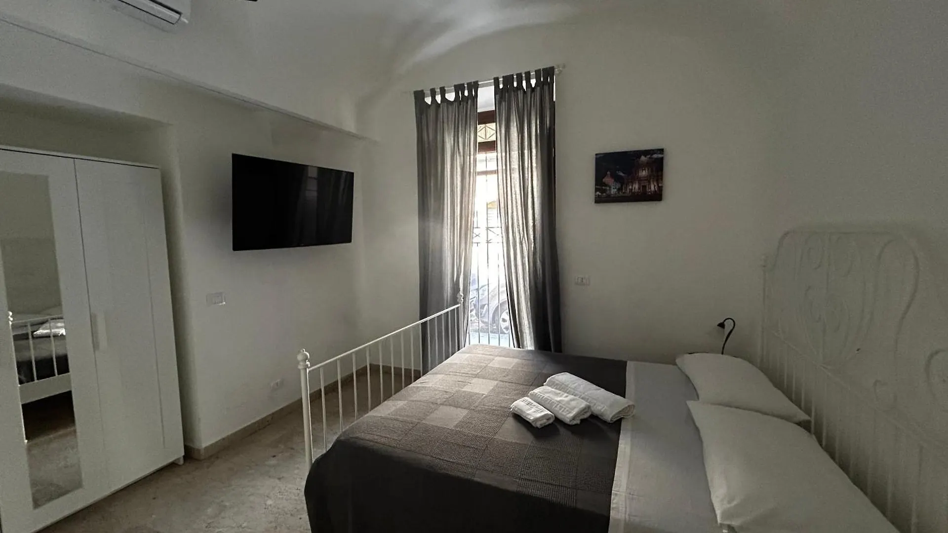Apartmán G House 100 CTA 0*,  Itálie